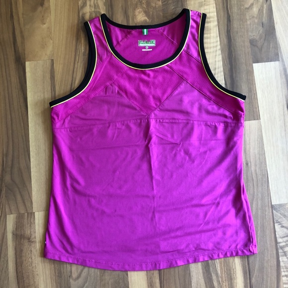 Tail Tech performance ladies top in new condition. - Picture 2 of 8
